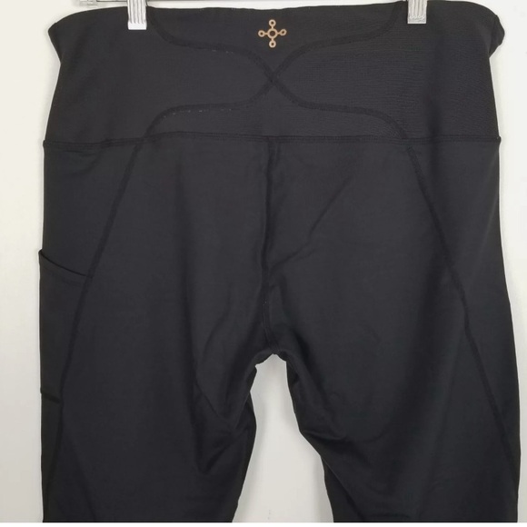 Compression -Tommie Copper Lower Back Support Leggings I
Women's Capri - Picture 6 of 11